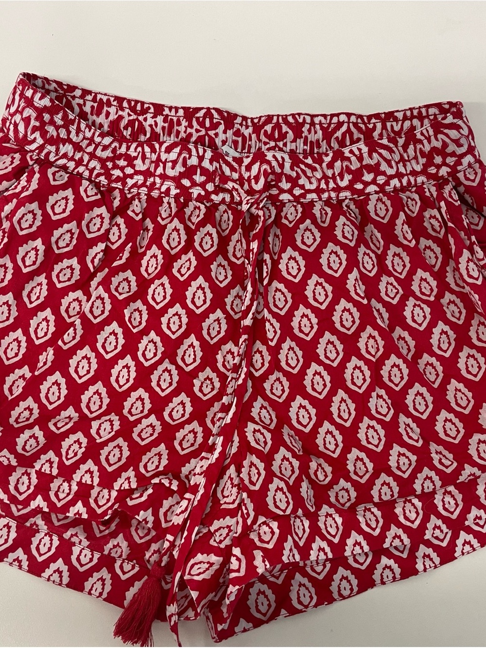 Vineyard Vines Red and White Printed Drawstring Athletic Shorts